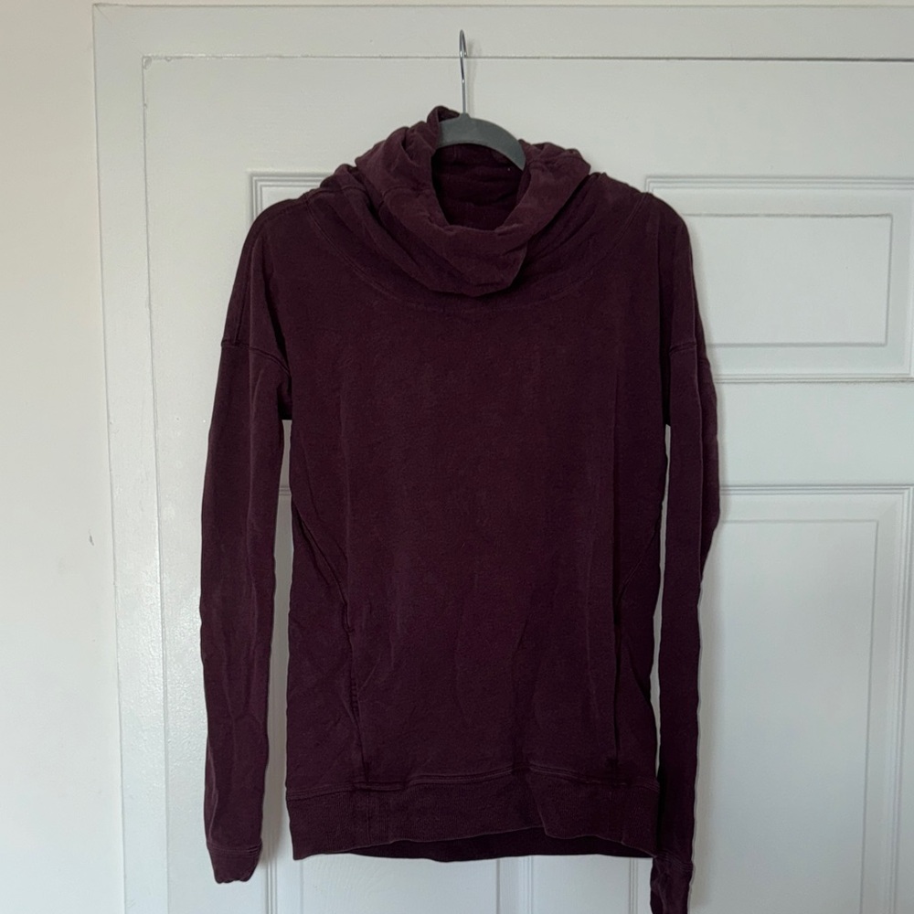 Lululemon Women's pullover